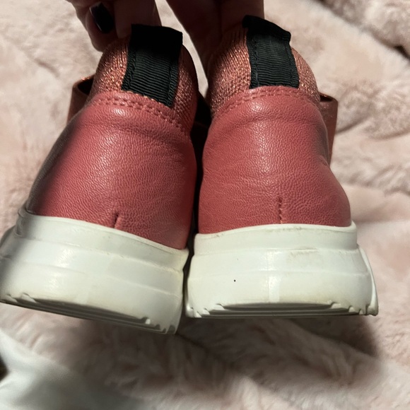 💯 authentic VALENTINO sneakers! Worn once! - Picture 6 of 6